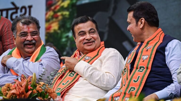 Let Nitina Gadkari Ranchi diverted to gaya due to bad weather, low visibility after heavy rainfall Tech Word News