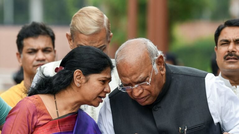 “We condemn them and you participate in their holiday”: MALLIKARJUN KHARGE’S JIBE IN PAHALGAM ATTACK | Watch video | Tech Word News