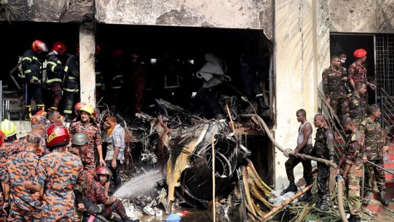 Bangladeshi Jet Crash: How does Chinese fighters F-7-narozing from the Soviet MiG-21? | Tech Word News