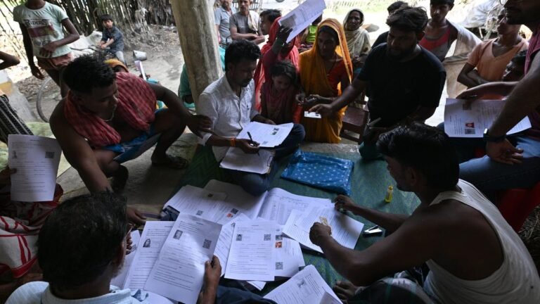 Bihari Migrants in Bengalur in Dilemma above Sir