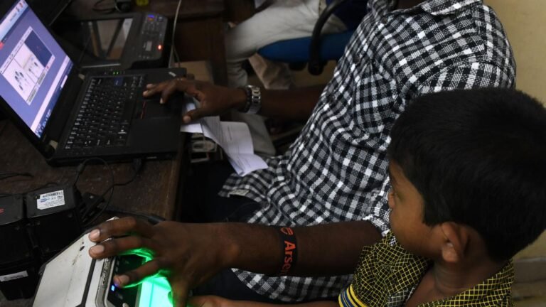 Uidai introduction of biometric update Aadhaar for children through schools in a gradual way