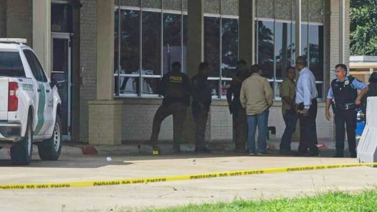 Texas shooting: Sagittarius killed after starting fire at Border Patrol, two officers were injured Tech Word News