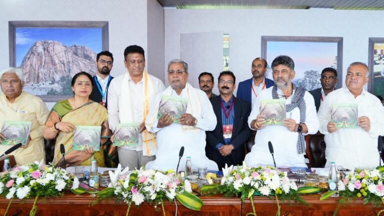 It completes the project and supplies Yettinahole drinking water in two years to 75 lakh people in nine districts: cm