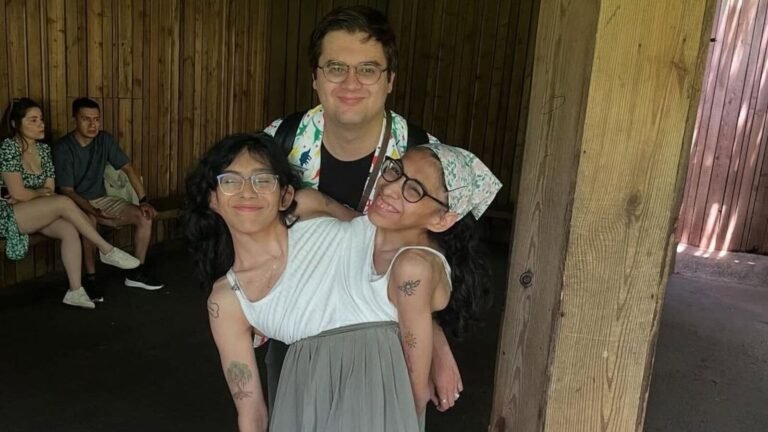 The joined twin Carmen Andrade takes a friend Daniel McCormack in the intimate ceremon of Connecticut | Tech Word News