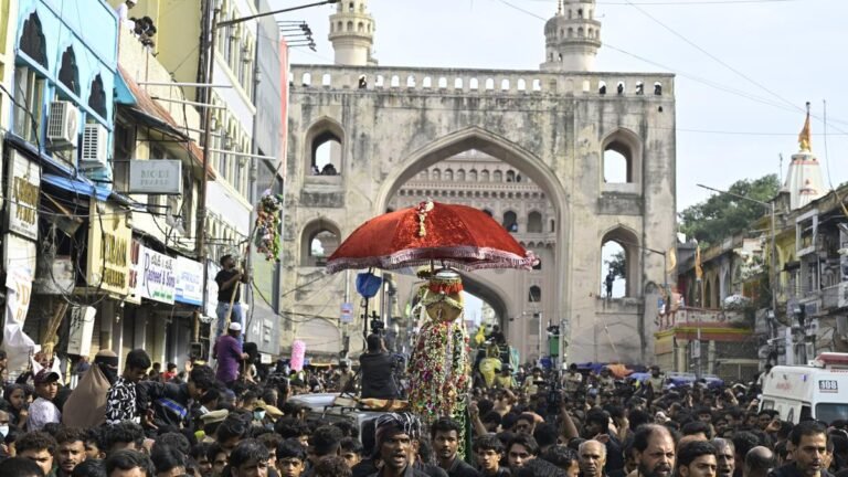 Sea of ​​sorrow, belief and ritual: Thousands connect to the parade Muharram in the Old Town of Hyderabad