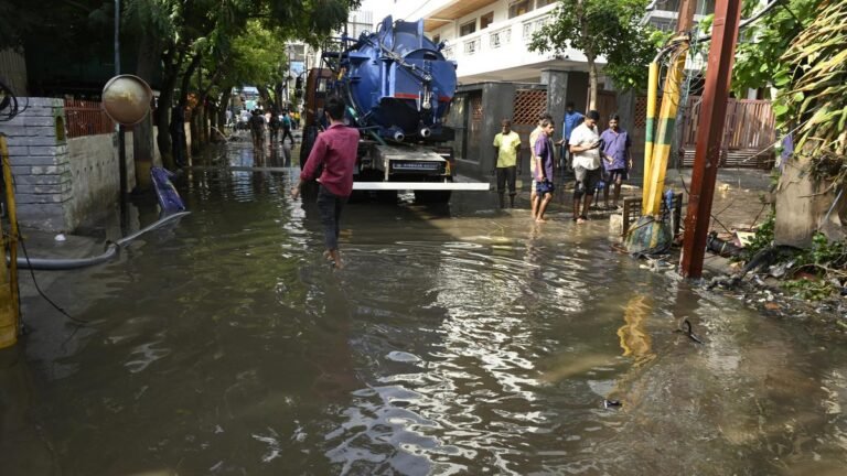 Accusations between hydraa, residents with inundation continue