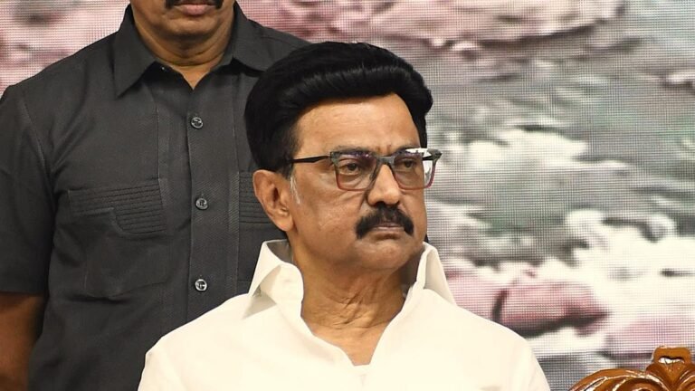 Tn cm Stalin hospitalized after dizziness during the morning walk