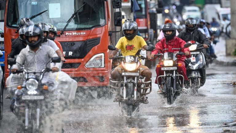 Heavy rains Bash Several parts of Delhi-NCR, IMD Problems “Yellow Warning” on “Be Aware” | Tech Word News