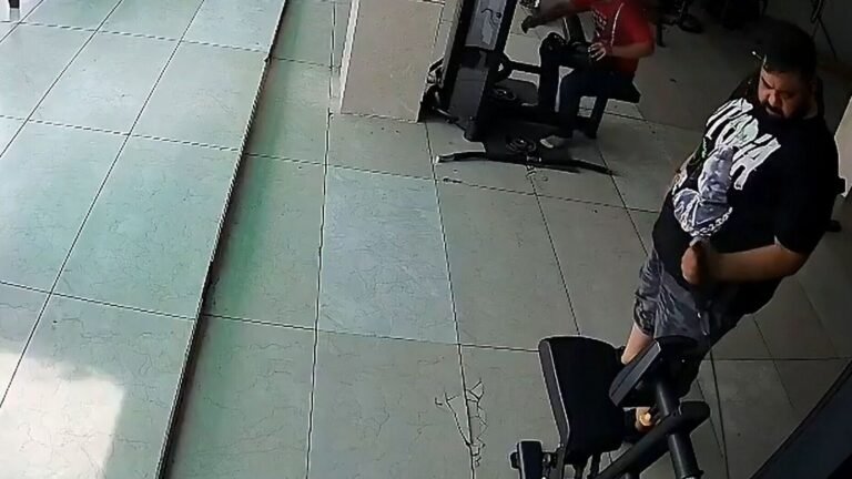 Caught on the camera: One dies in the gym during exercise after a sudden heart attack Tech Word News