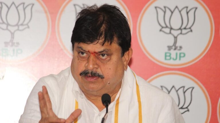 Revanth Reddy should make a way for Ponnam Prabhakar or Malesh Kumar Goud as CM: BJP President