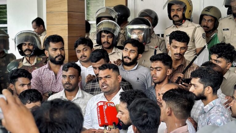 MSF draws a protest march on Calicut University