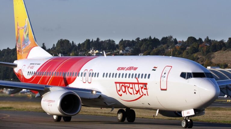 AI Express aircraft interrupts take -off at the airport in Delhi due to a technical restoration