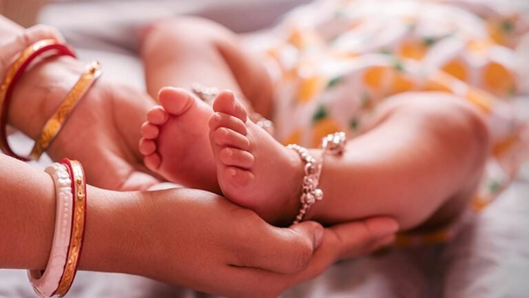 A 25 -year -old woman Bengalur drowns a newborn in a cauldron, suspected after giving birth