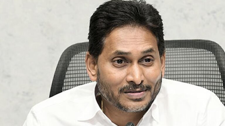 President Yagan Mohan Reddy meets Governor