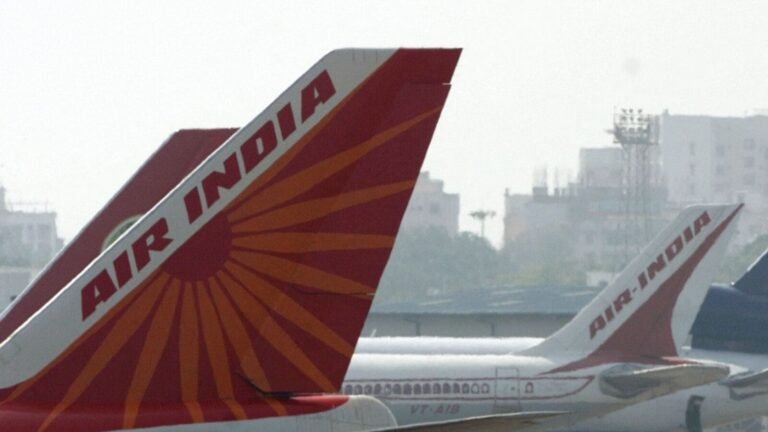 Let Air India Delhi-Kokata with 160 passengers based after a technical problem found during take-off Tech Word News