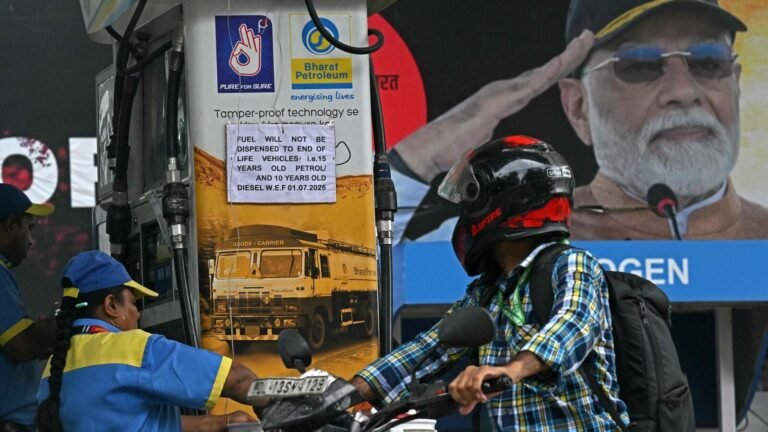 Fuel ban in Delhi for vehicles at the end of life is delayed! New rule to start from November 1 Tech Word News