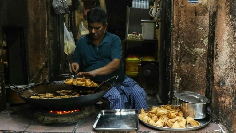 Govt denies the intervention against Samos, Jalebi with “sugar, fat” labels: “does not focus on Indian rich street food culture” Tech Word News
