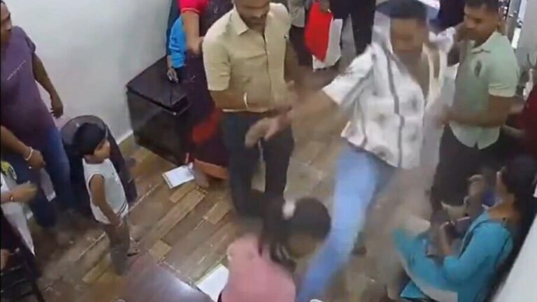 Caught on the camera: receptionist kopal, pulling hair on the clinic in Kalyan after telling the patient to expect – viral video | Tech Word News