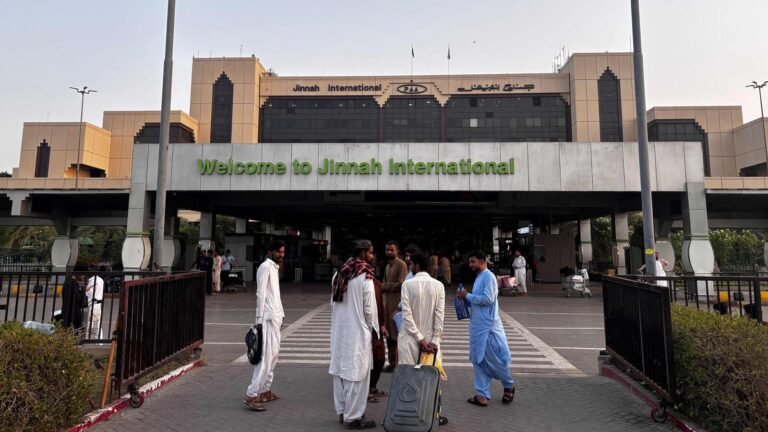 Pakistan extends the ban on air space for Indian airlines within 24 August | Tech Word News