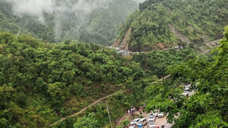 8 killed, 5 injured when Jeep falls into a gorge in PitchGarh Uttarakhand; PM Modi announces 2 lakh ex-GRATIA | Tech Word News