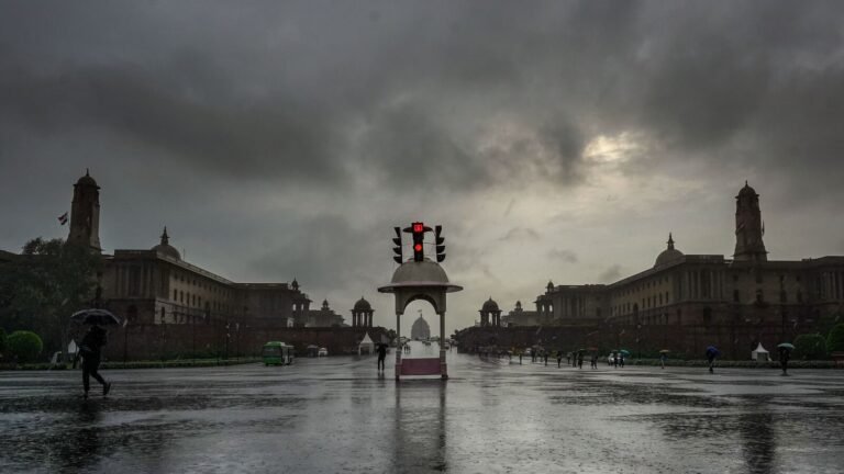 Weather in Delhi-NCR: fresh magic of the national capital of rain on Sunday; Check IMD, AQI, more | Watch | Tech Word News