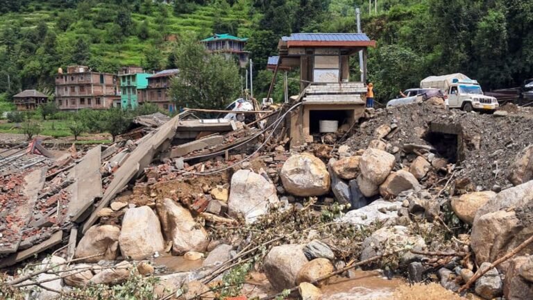Himachal rain: 249 roads closed, landslides create chaos in the state; Affected over 750 water schemes Tech Word News