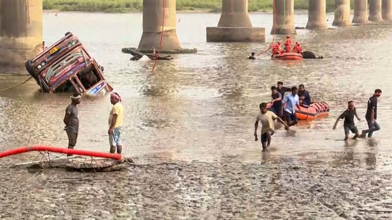 Days after 20 people killed at the collapse of the bridge, Gujarat Govt Sanctions £ 212 crore for the new bridge | Tech Word News