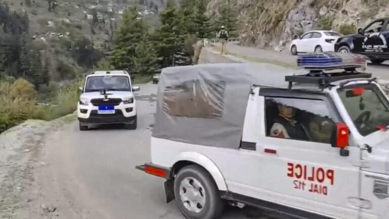 Police search at 10 places in Kashmir
