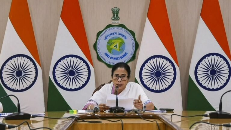 Western Bengal CM Mamata objects a letter from the police Haryan who is looking for verification of migrants
