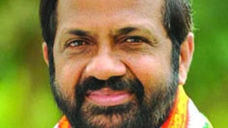 Thiruvananthapuram DCC President Palode Ravi resign after phone call leakage embarrassment