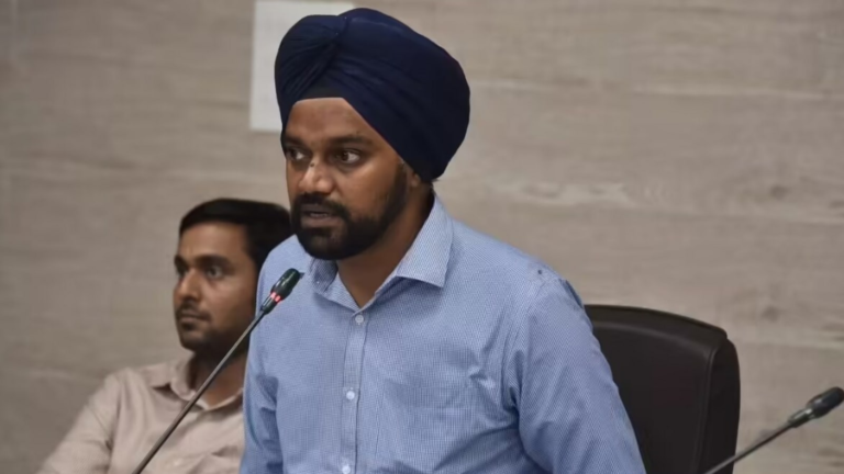 Anand Mahindra Lauds Ias officer as Lucknow Betters Cleantiness is evaluated from 41 to 3.: “City near my heart…” | Tech Word News