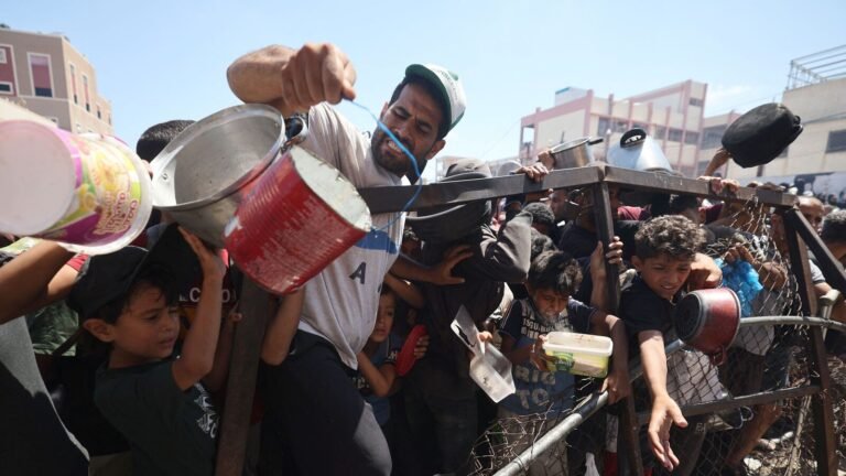 Israeli soldiers open fire for Palestinian looking for food from distribution nodes in Gaza, more than 30 killed | Tech Word News