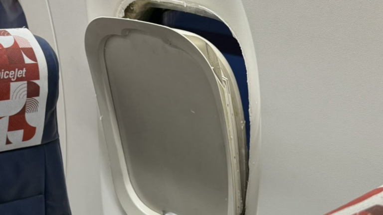 Middle Air frightened: Goa-Pune window frame; Spicejet says “no safety risk” | Viral video | Tech Word News