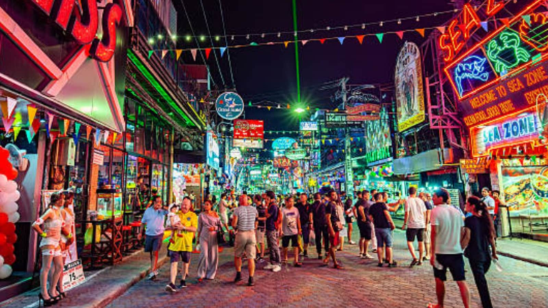 Indian tourist arrested in Pattaya for theft of 16,000 GBP from Transgender Women | Tech Word News