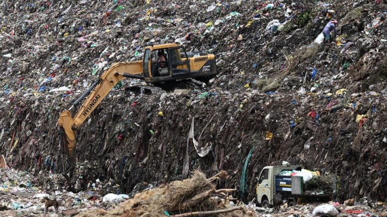 The Ariyamanghalamu dumps persist with a disgusting fragrance even though the biomining of waste is