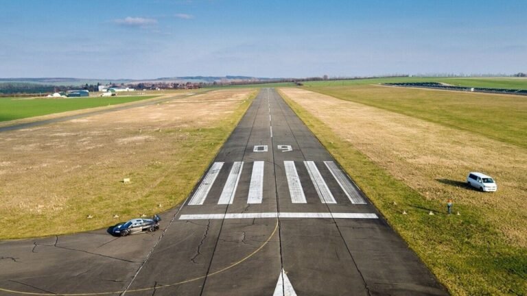 Earthquakes and flooding the dough of Spain when the roof of the airport collapses Tech Word News