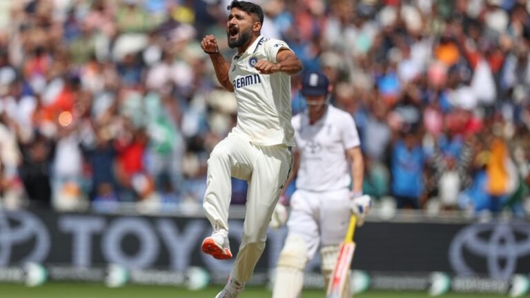 Ravi Shastri challenges the tactics of SHUBMAN GILL 5. A day, Akash Deep proves it wrong