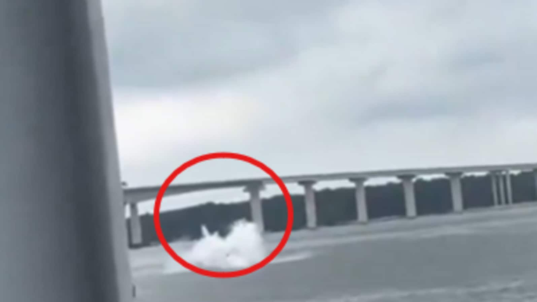 Caught on the camera: Malaysia Police helicopter crashed into the river during a nuclear drill | Tech Word News