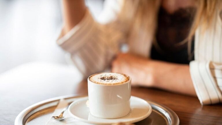 Woman Bengaluru shares a bizarre meeting: The man offered 1,000 GBP to spit in his coffee Tech Word News