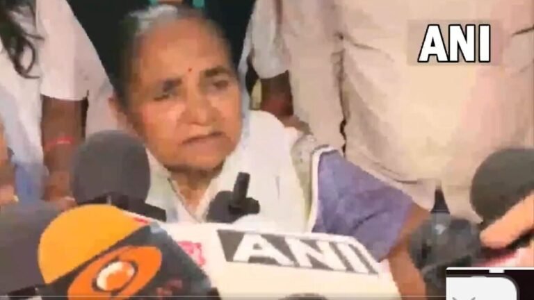 UTTAR Pradesh Minister Gulab Devi suffers minor injuries because the vehicles in the convoy knocks | Watch video | Tech Word News