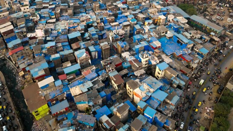 India has the highest number of clusters of slum in areas susceptible to floods