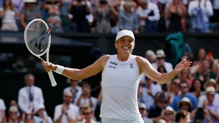 IgA Swiatlek Hammers helpless Amanda Anisimova to win the Maiden Wimbledon title