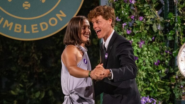 Watch: Jannik Sinner, Iga Swiatlek Sharely Share the embarrassing dance on the ball Wimbledon Champions’
