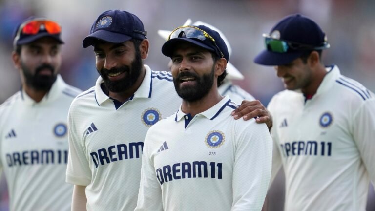 Brother Virata Kohli kicks on the Indian bowling flop show in Manchester test