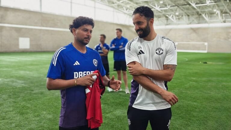 Kuldeep Yadav about tactics Talking with Ruben Amorim: asked if 3-4-3 is holding