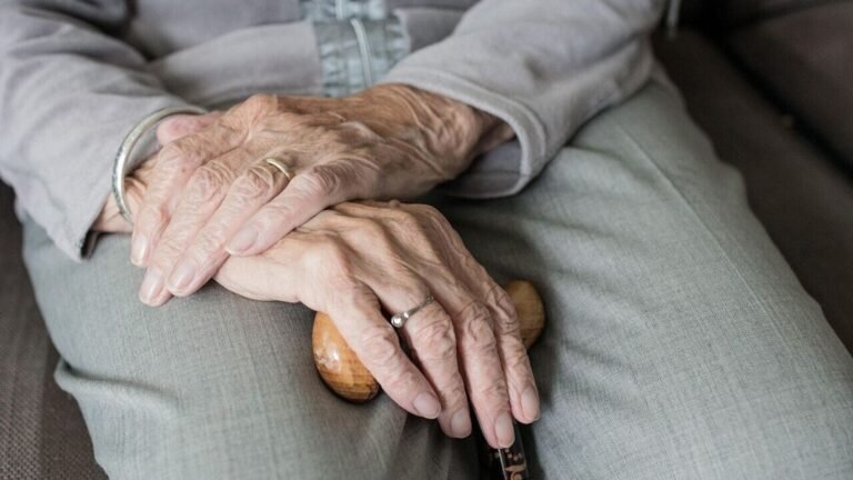 The divorce rate in older adults increases when the wife becomes ill; The chance is lower when the husband is good: Study | Tech Word News