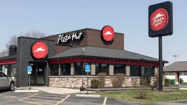 Grab your own personal Mr. Pizza for only $ 2 on Tuesday in Pizza Hut – to know all about the agreement Tech Word News
