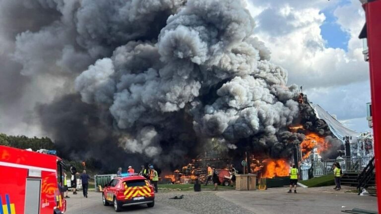 Fire destroys Tomorrowland Main Stage when the mayor of Belgium boom Belgium weighs security calls | Tech Word News
