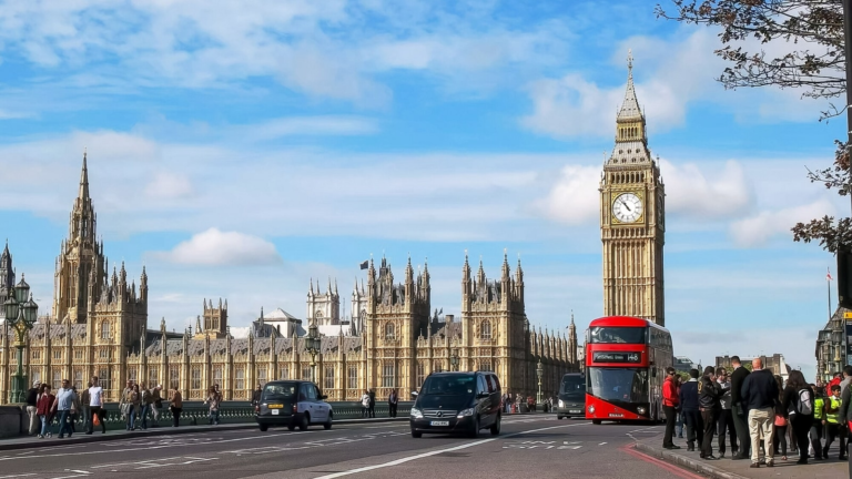 UK Visa: 3,000 young professionals from India to choose this year; The last ballot will open 22 July Tech Word News