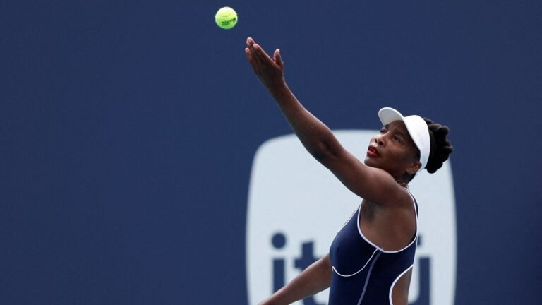 Venus Williams returns to tennis, hoping sister Serena will also join entertainment